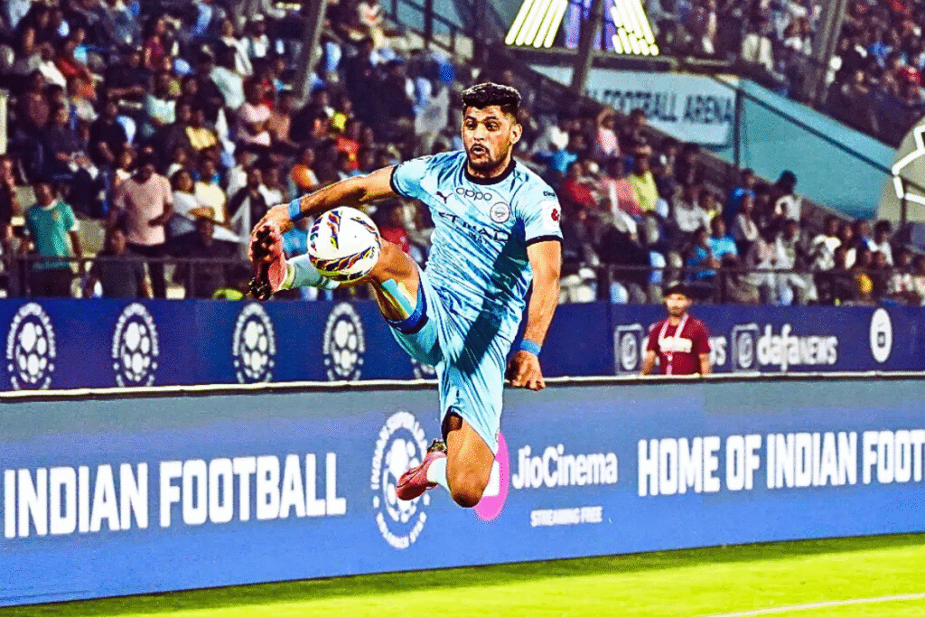 Mehtab Singh of Mumbai City Fc is one of the best Indian defenders.