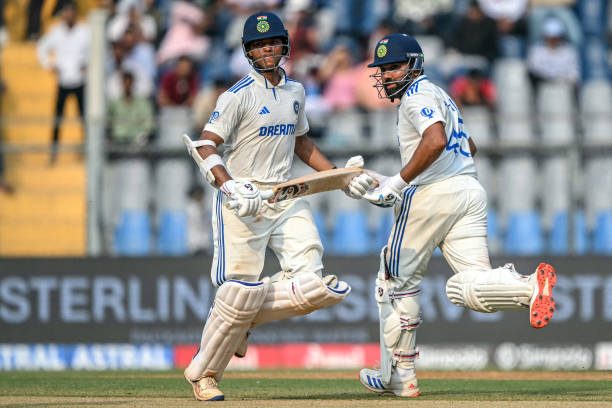Rohit Sharma with Yashasvi Jaiswal India vs New zealand 3rd Test Day 3.