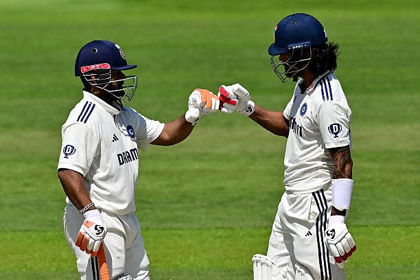 KL Rahul and Rishabh Pant in action in IND vs ENG Test Day 5.