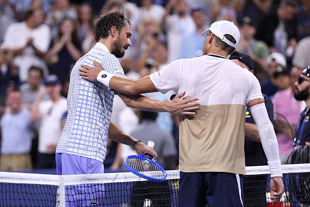 Daniil Medvedev with Benjamin Bonzi in US Open 2025.