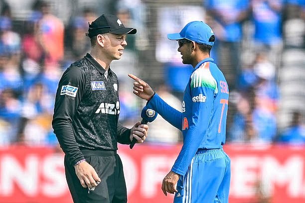 Shubman Gill with Bracewell.